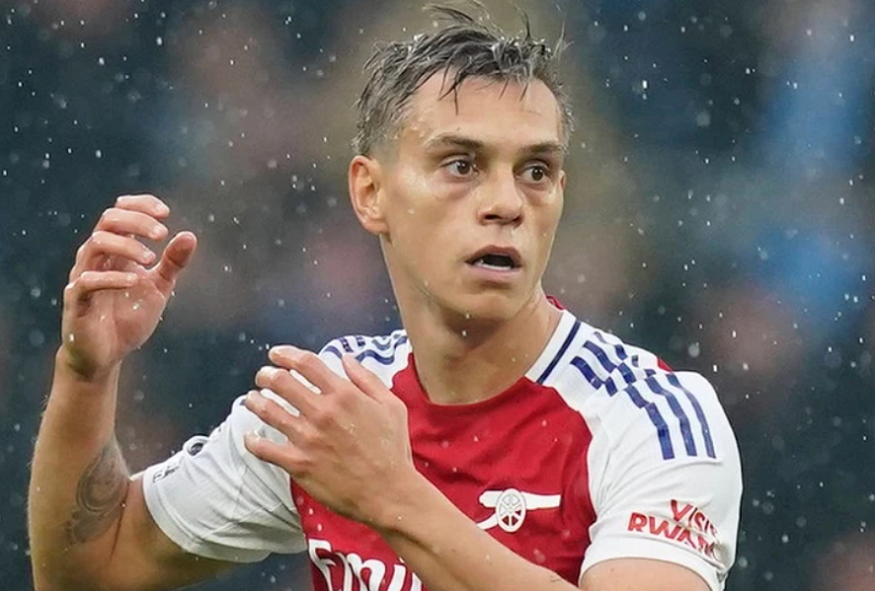 besiktas-gui-de-nghi-19-trieu-bang-cho-trossard-arsenal-can-nhac